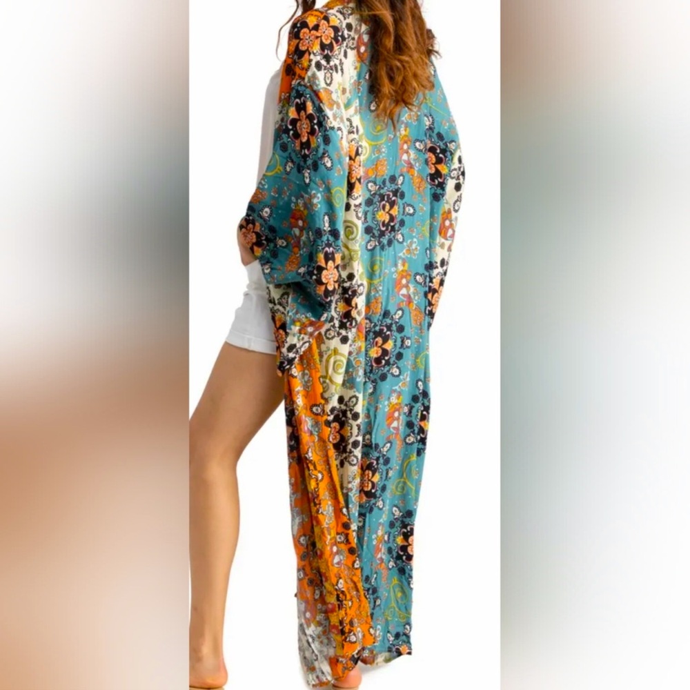 Designer Saachi Beautiful Duster. ONE SIZE🖤
